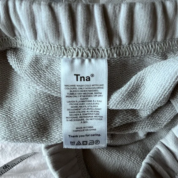 Tna AiryAF High Waisted Fleece Sweat Short Size XS - Picture 7 of 9